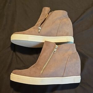 Gray wedge sneakers size 11